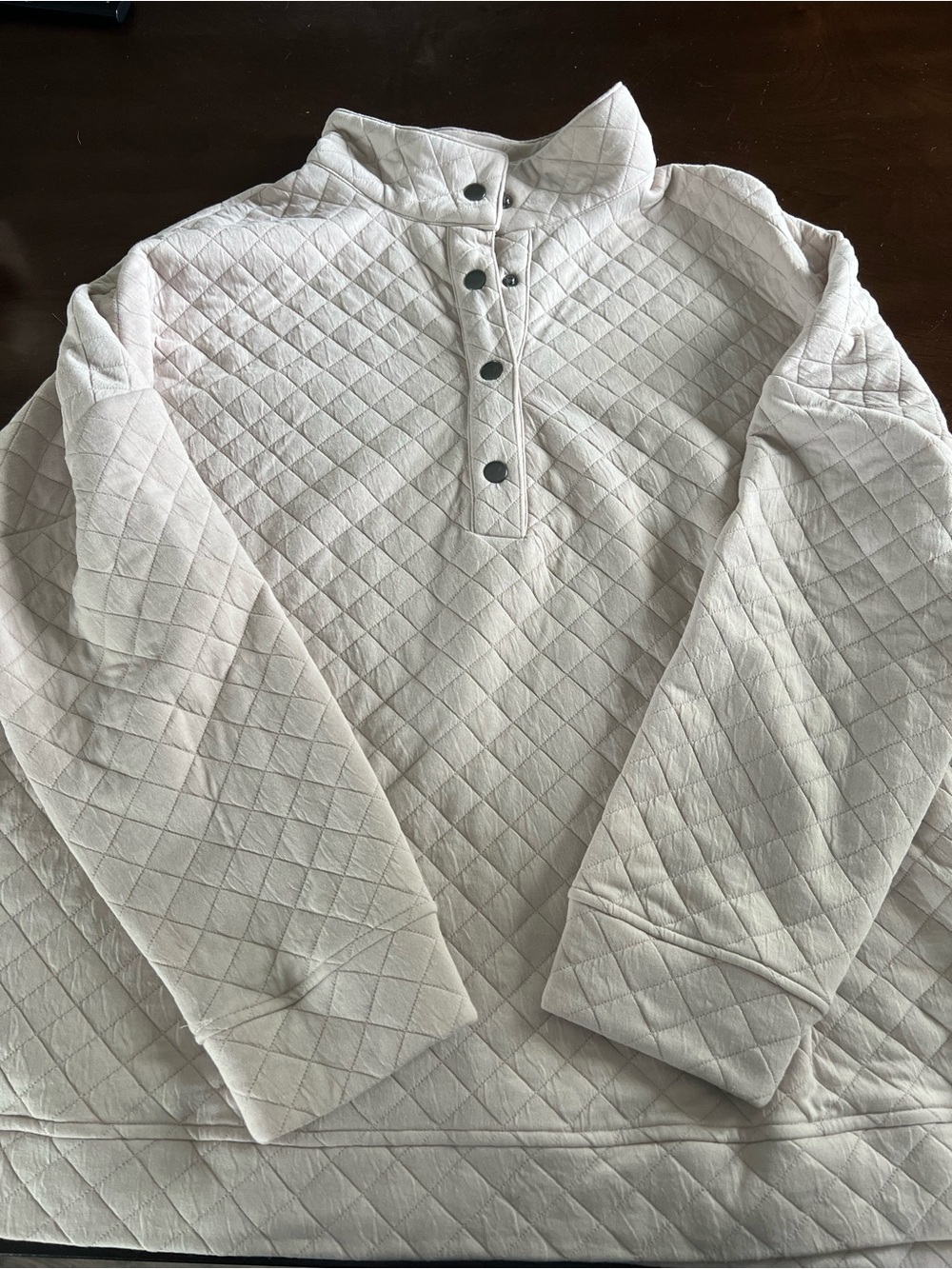 Cable & Gauge Quilted Pullover Sweatshirt in Light Beige